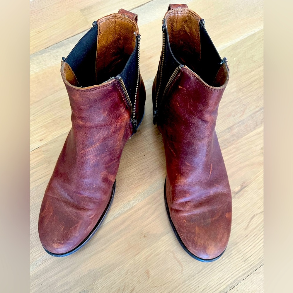 Frye Carly Brown Leather Boots